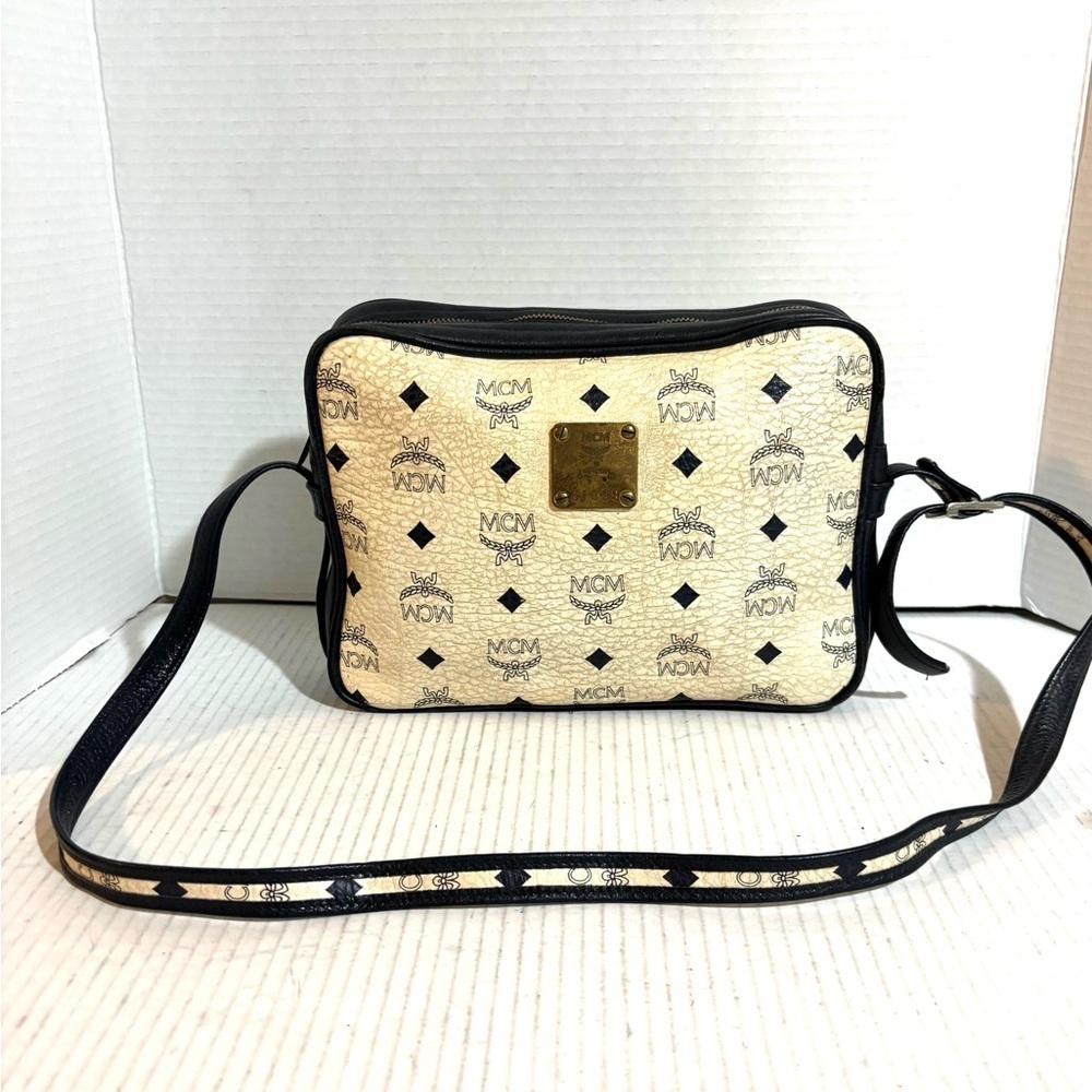 MCM vintage navy blue and Cream Bag - Picture 4 of 8